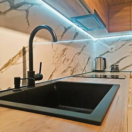 Cozy And Stylish Apartment *