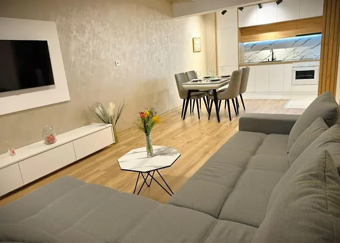 Cozy And Stylish סטרה זגורה